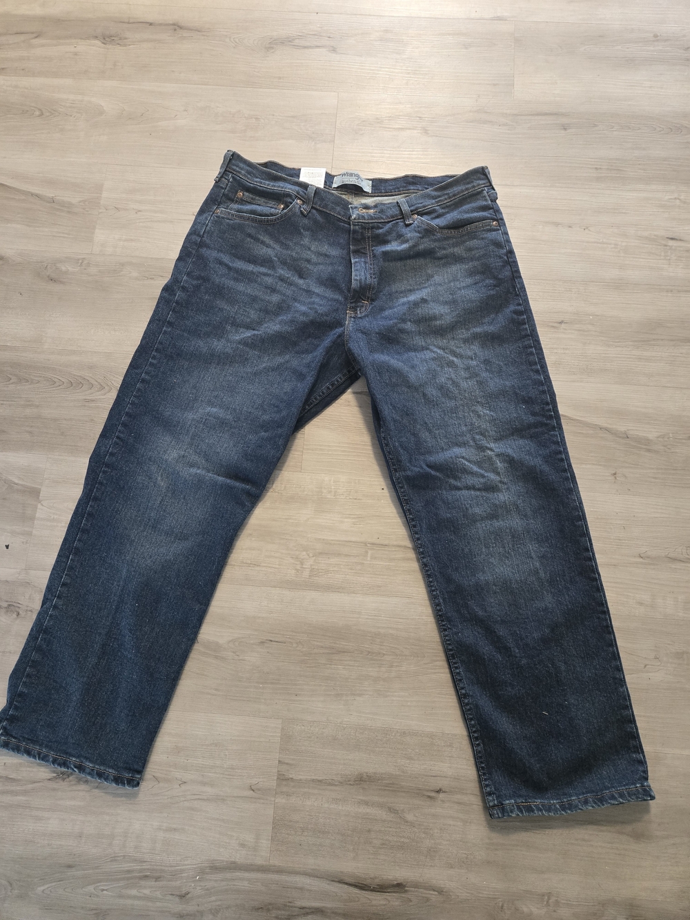 Wrangler Authentics Men's Classic 5-Pocket Relaxed Fit Jeans Blue Waist 38x29 IN